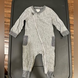 Cat & Jack Footie 6-9months